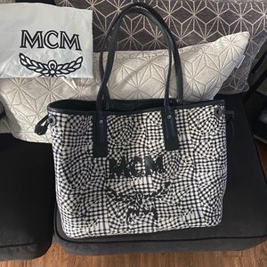MCM Visetos Medium Liz Reversible Shopper Tote